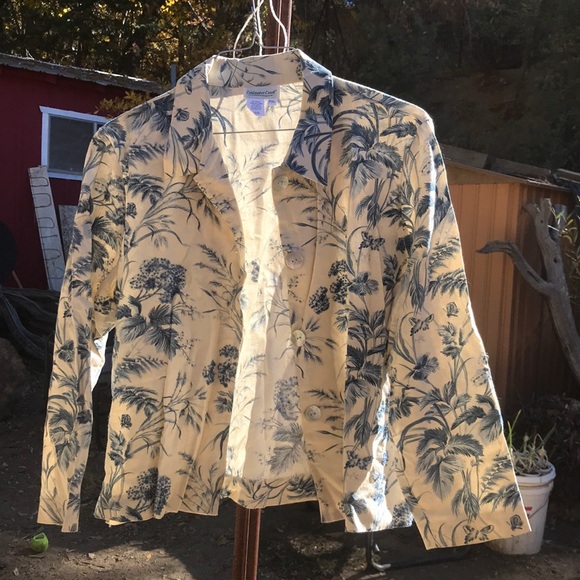 Beautiful lightweight embroidered blazer. Coldwater creek PXL cream with… - Picture 1 of 6